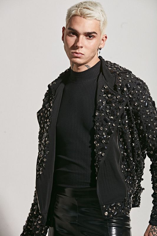 Jackets, Kimonos and Coats