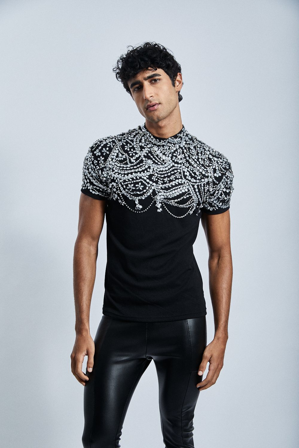 Dékada T-shirt with Crystal Embroidering
