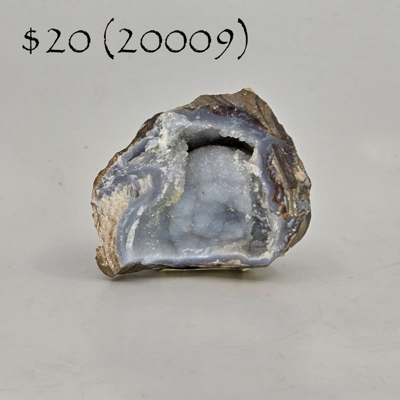 Chalcadony / Quartz, Geode, Natural (20009)