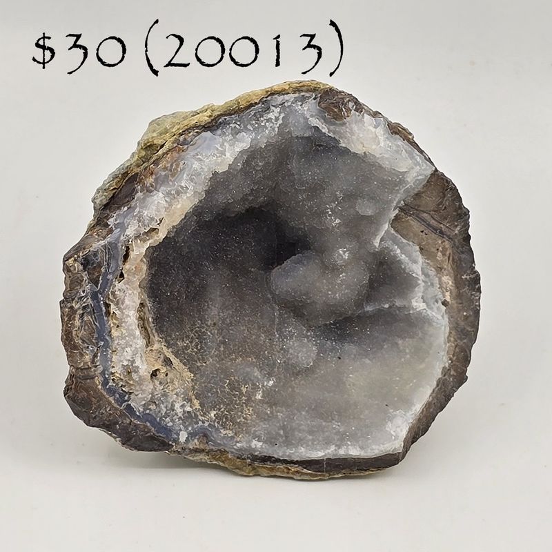 Chalcadony / Quartz, Geode, Natural (20013)