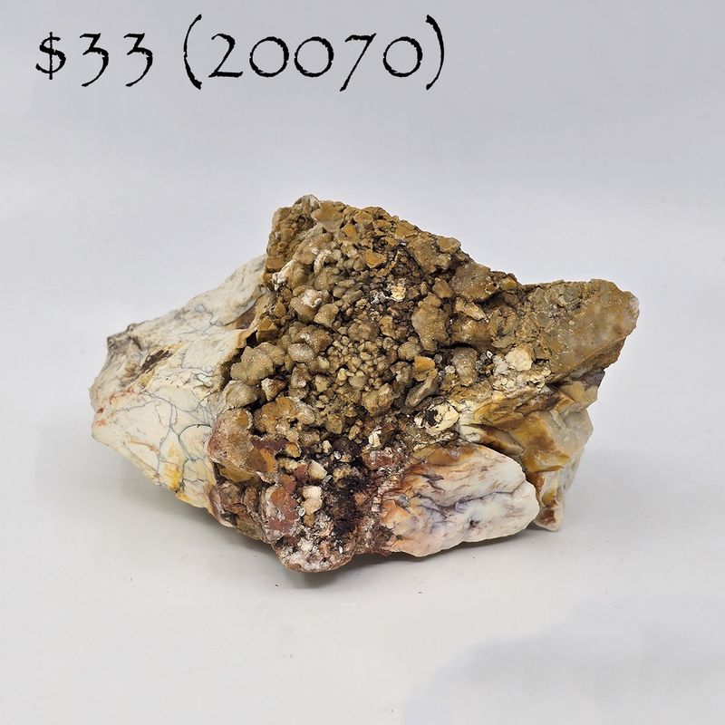 Flint w Druzy Quartz (20070)