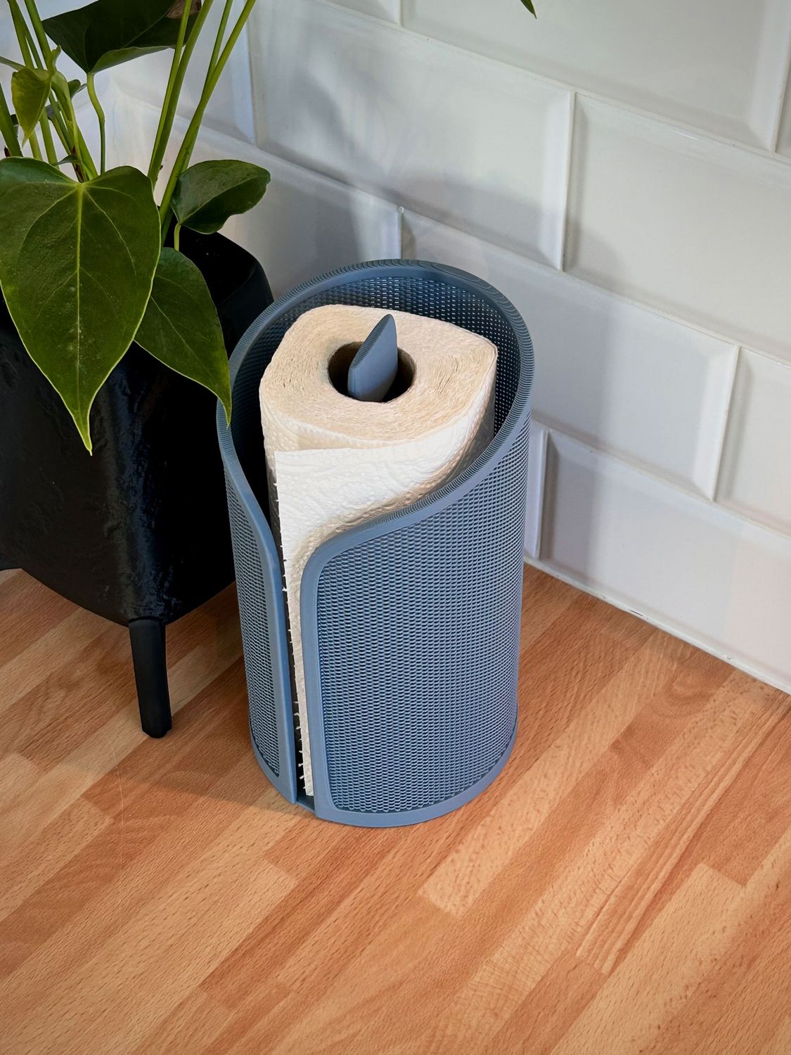 Mando Paper Roll Holder