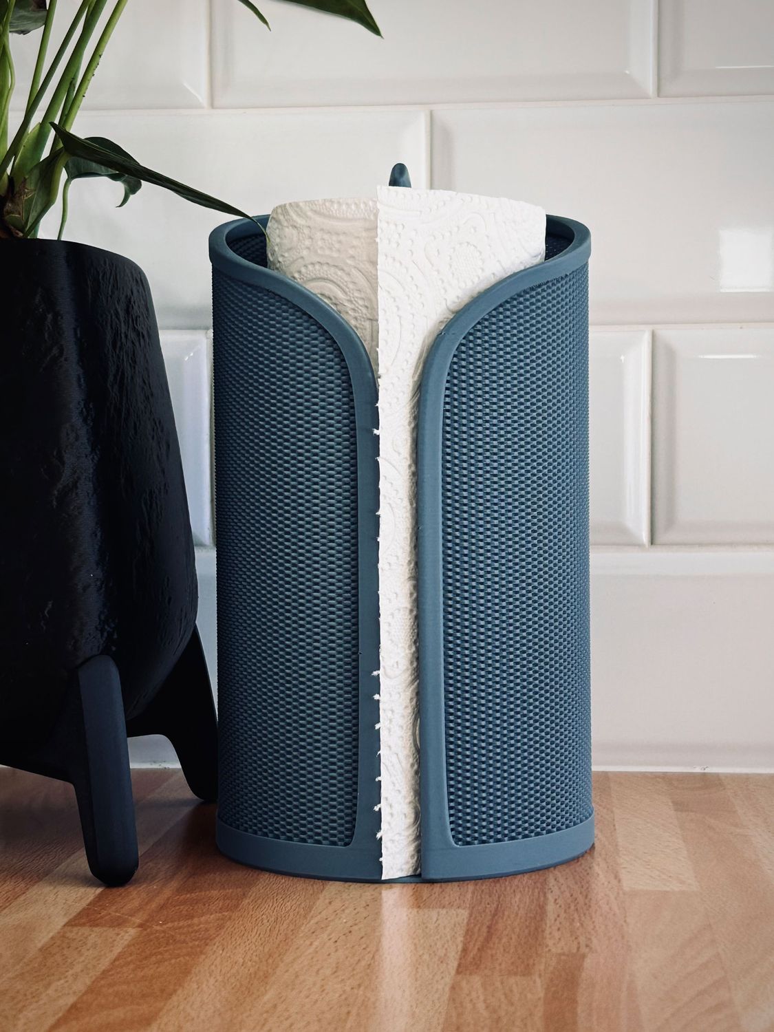 Mando Paper Roll Holder