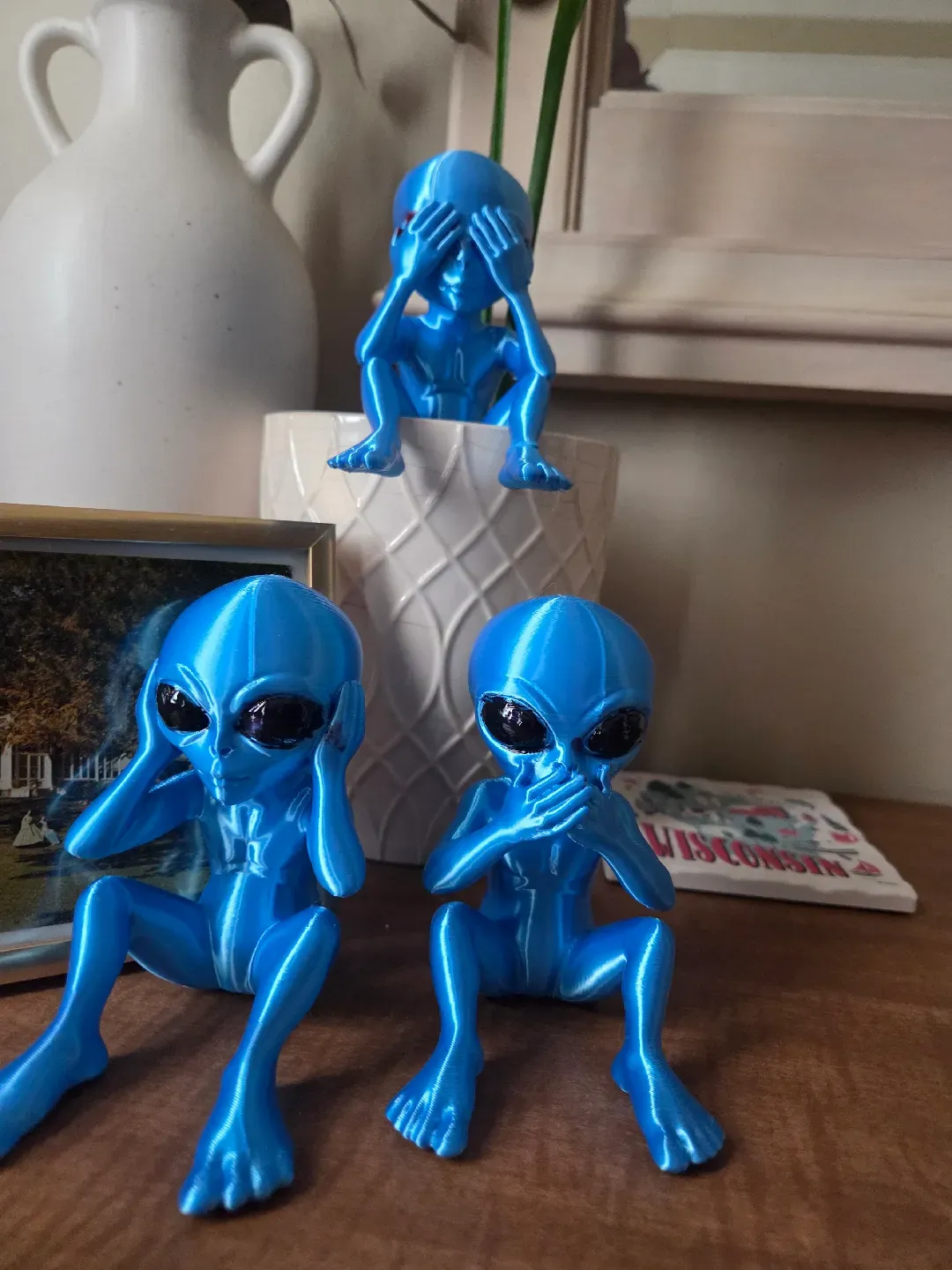 See No Evil Alien Collection in WHITE