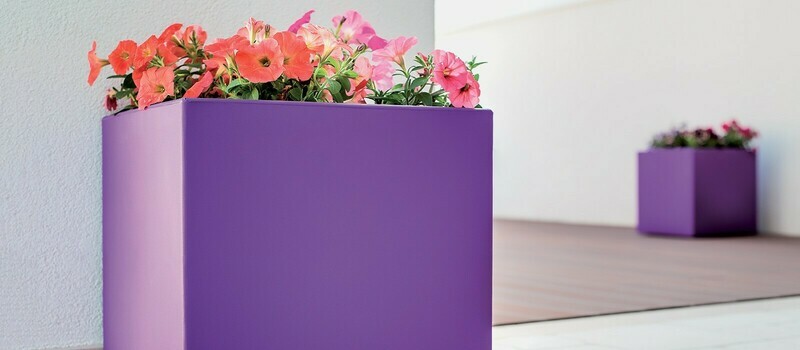 Cubo Cube 40 x 40 x h 40 cm moderno in resina