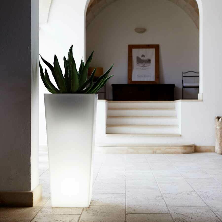Vaso quadrato Adige luminoso h 39, 53, 65, 89 cm in resina