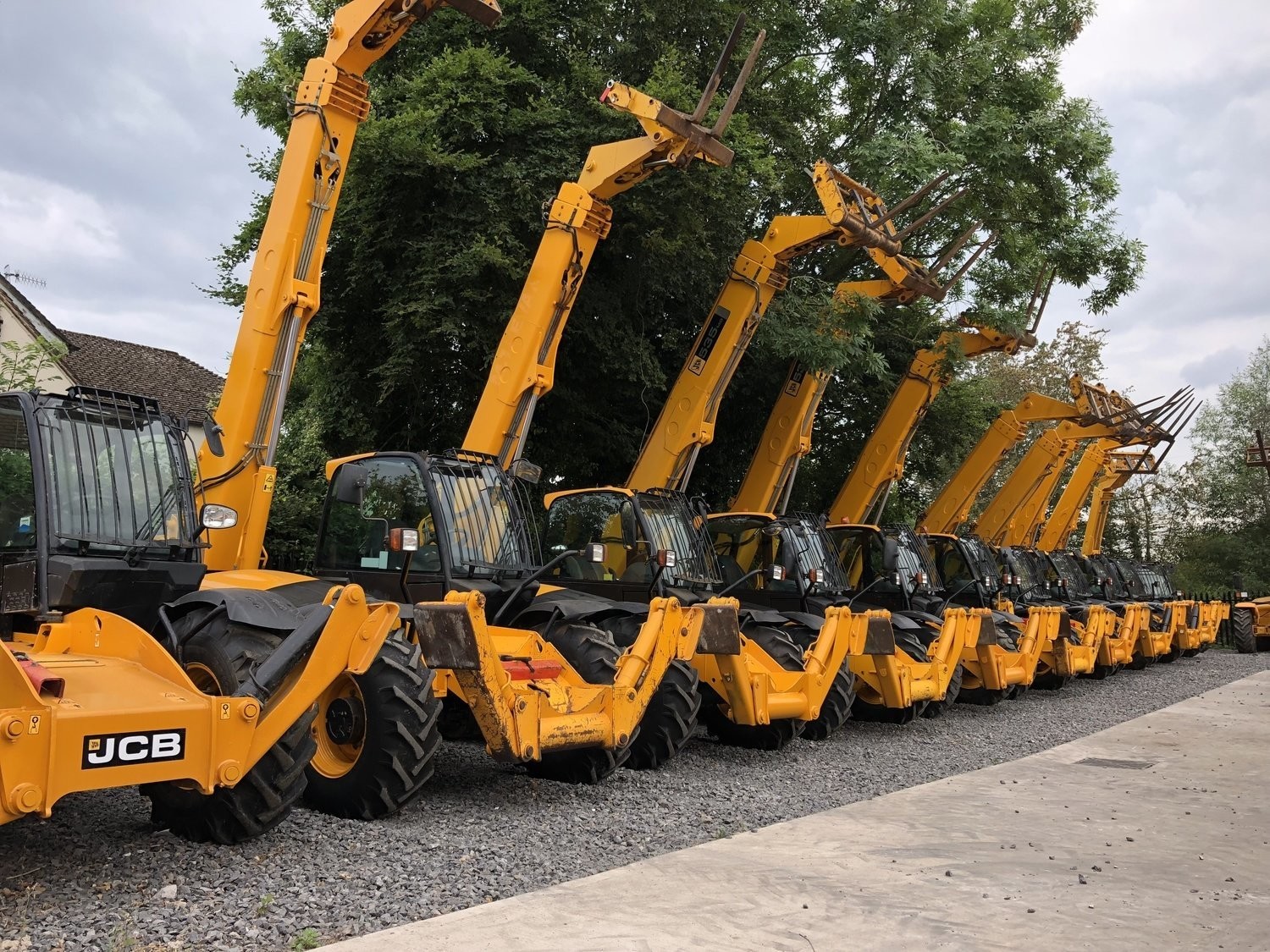 TELEHANDLERS - Store - Barnes Plant Sales