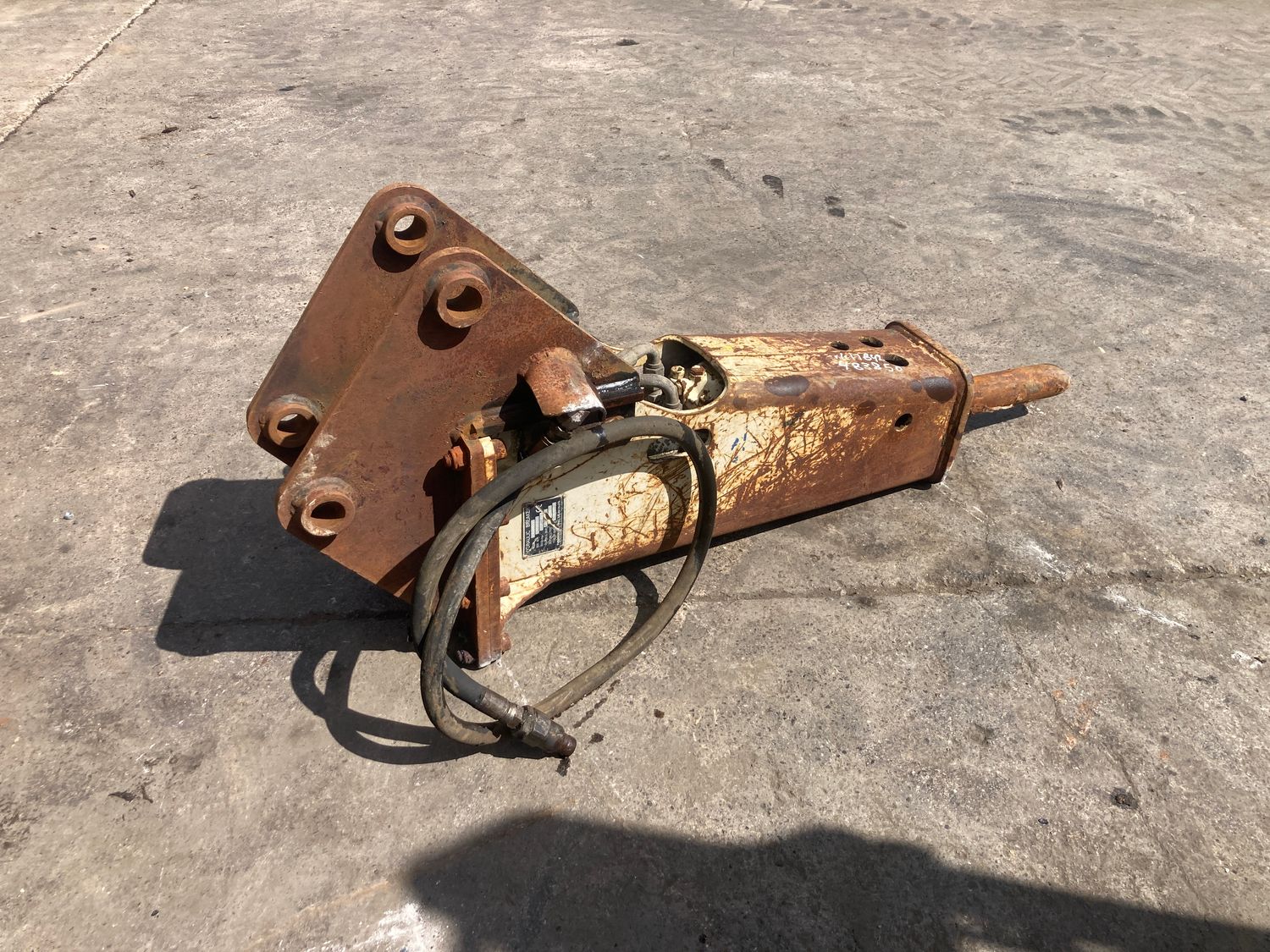 Furukawa Breaker JCB 3CX fitment