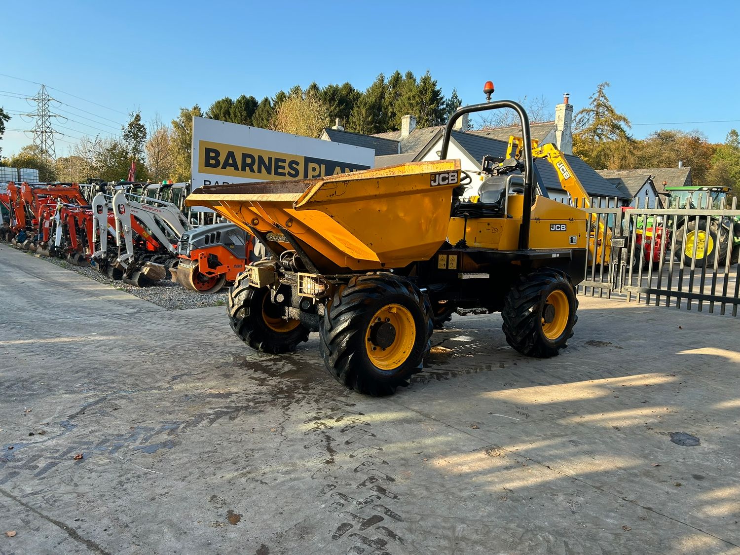2016 JCB 6T-ST Swivel Skip