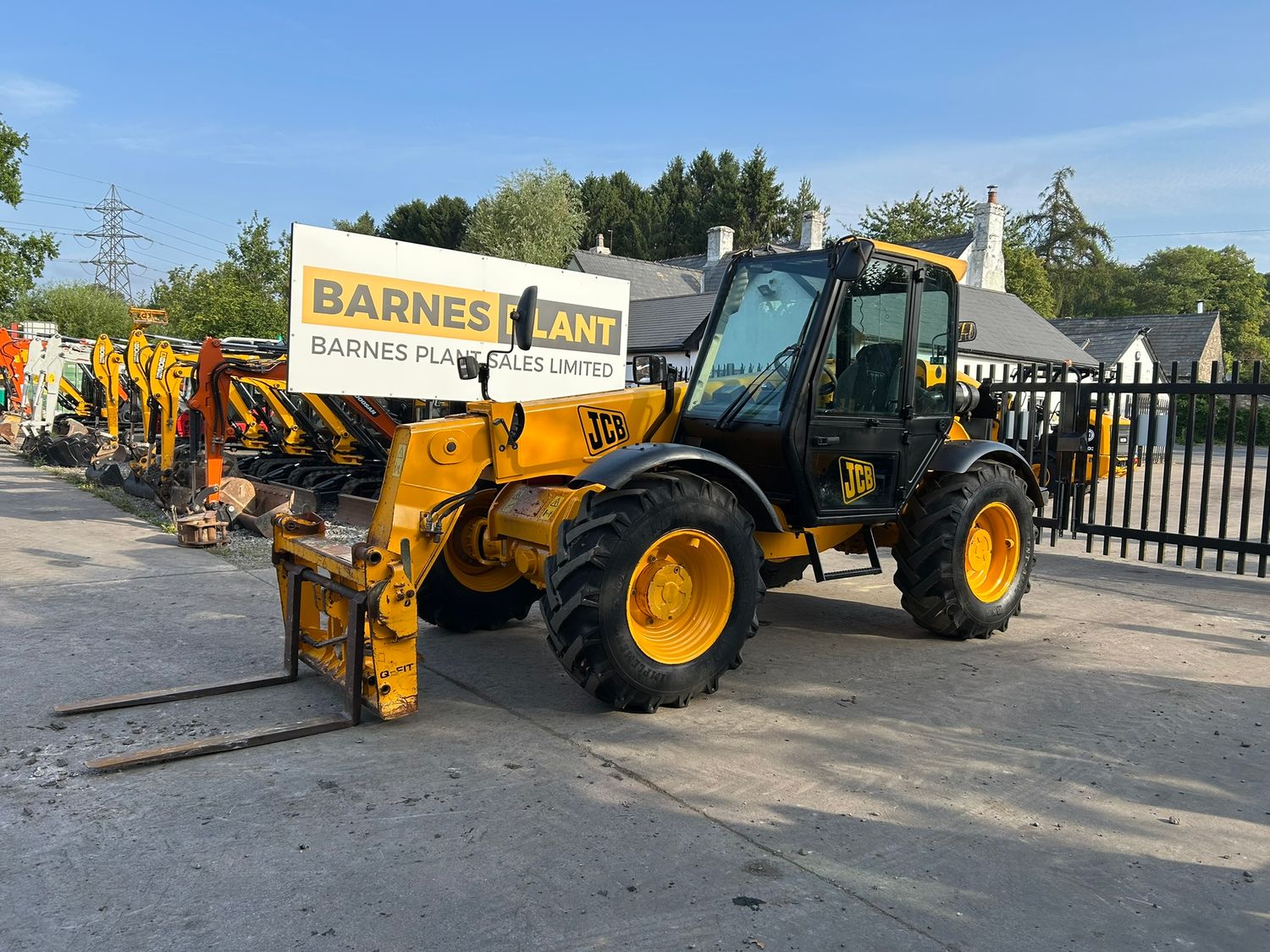 2005 JCB 528