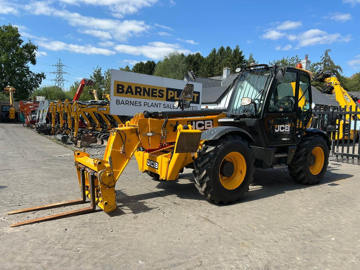 2022 JCB 540-140 Hi-Viz