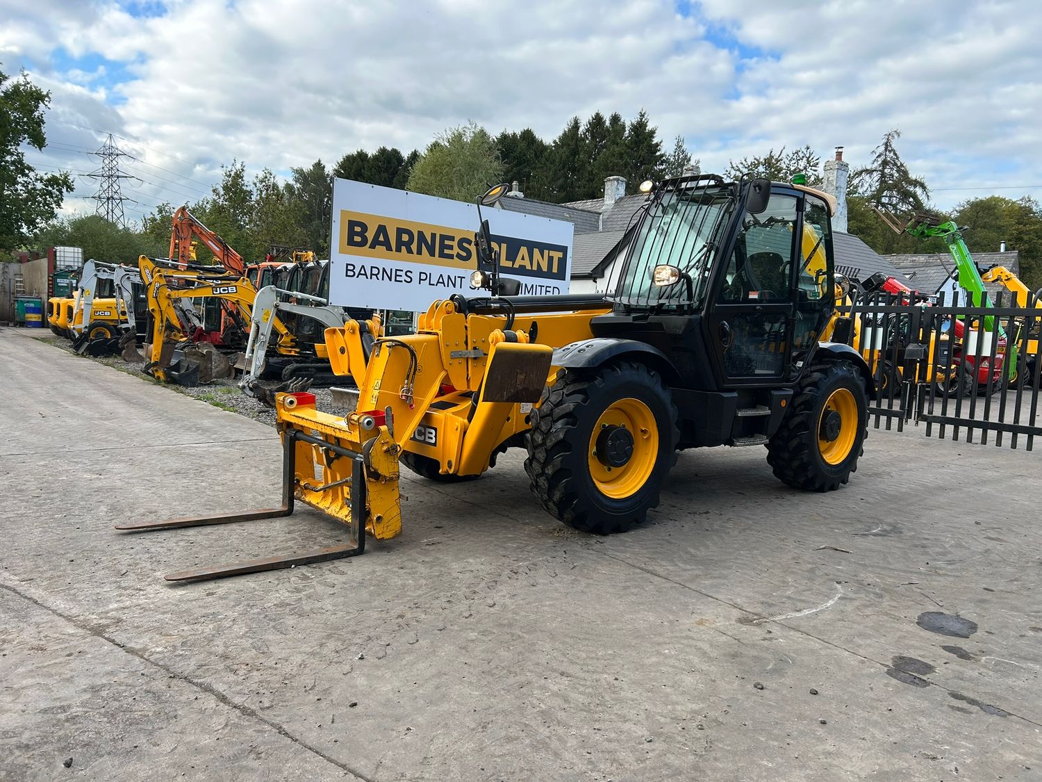 2022 JCB 535-125 Hi-Viz