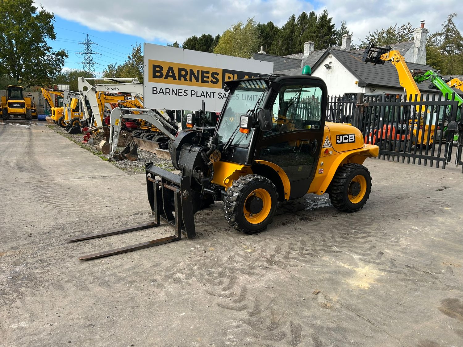 2019 JCB 520-40
