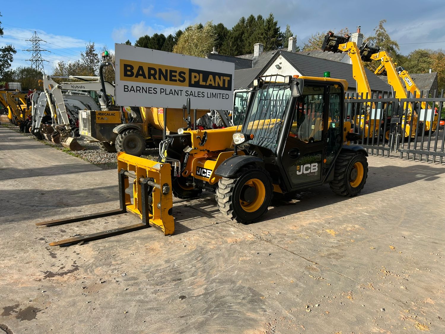 2021 JCB 525-60