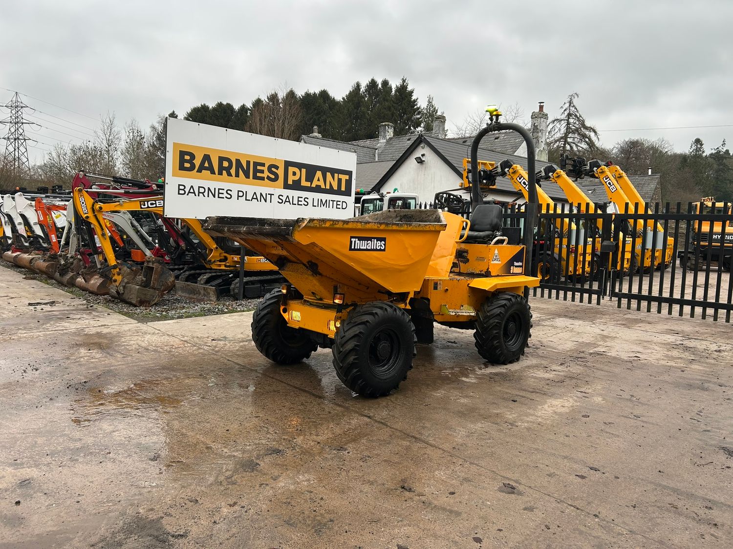 2015 Thwaites 3 Ton swivel skip