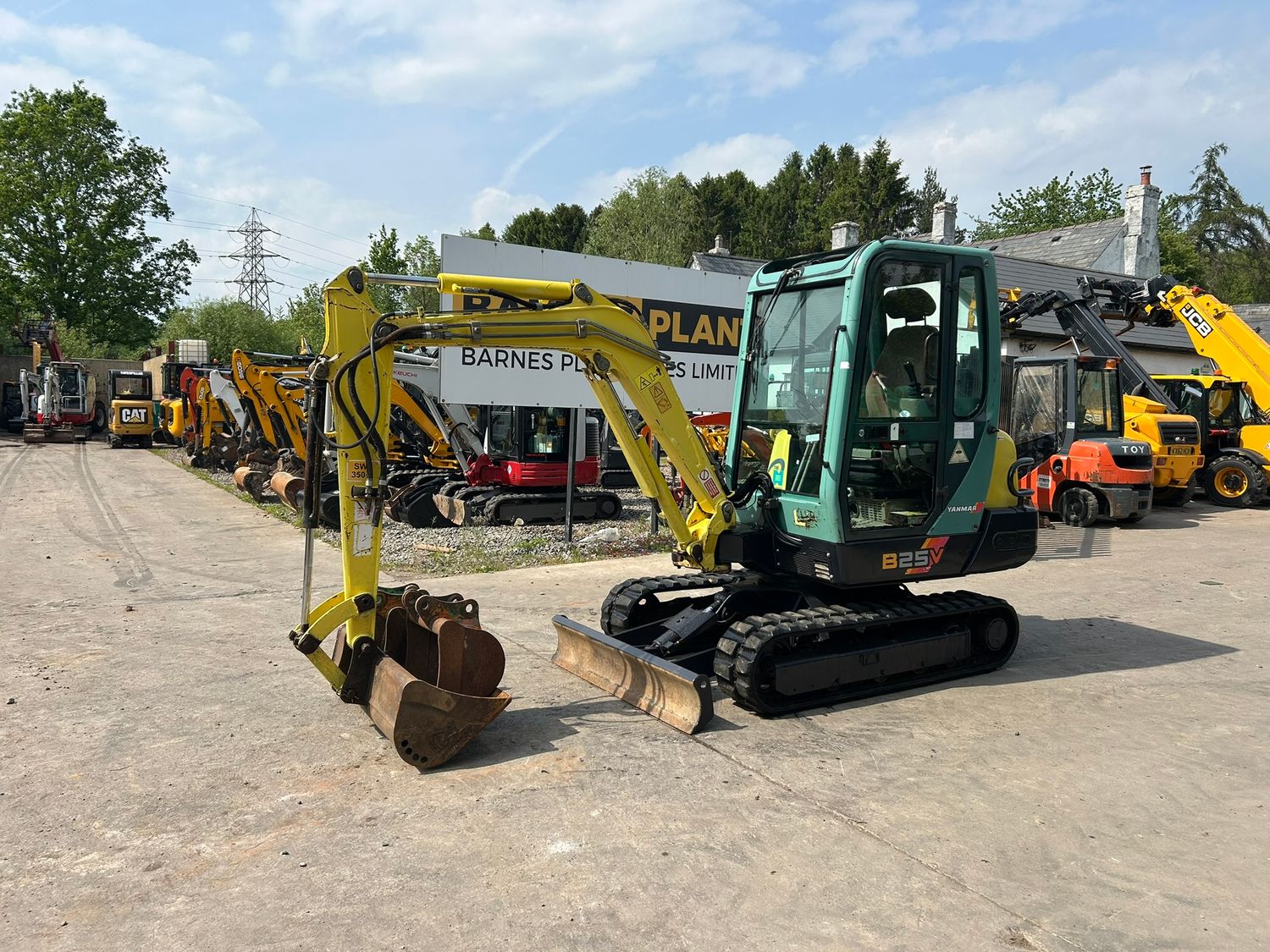 2011 Yanmar B25V