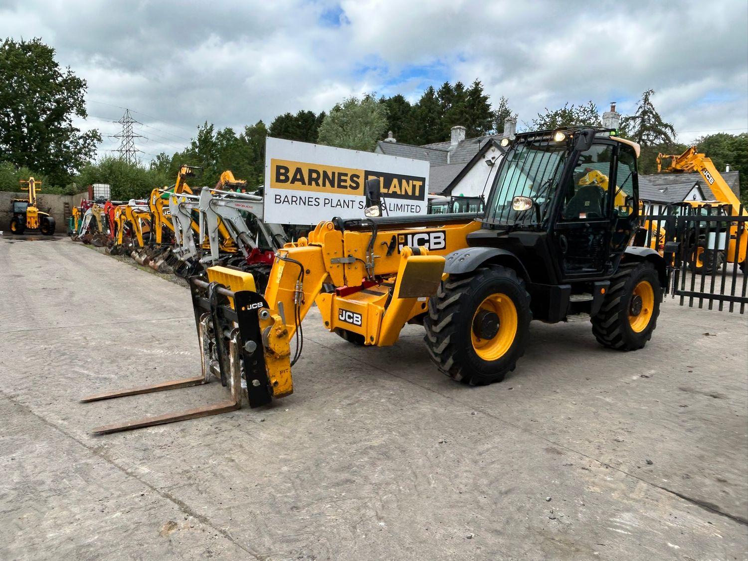 2020 JCB 540-140 Hi-Viz