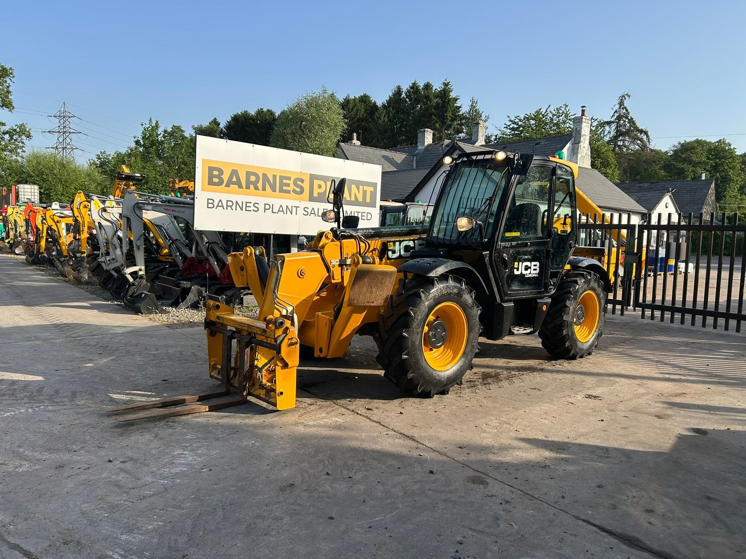 2018 JCB 533-105