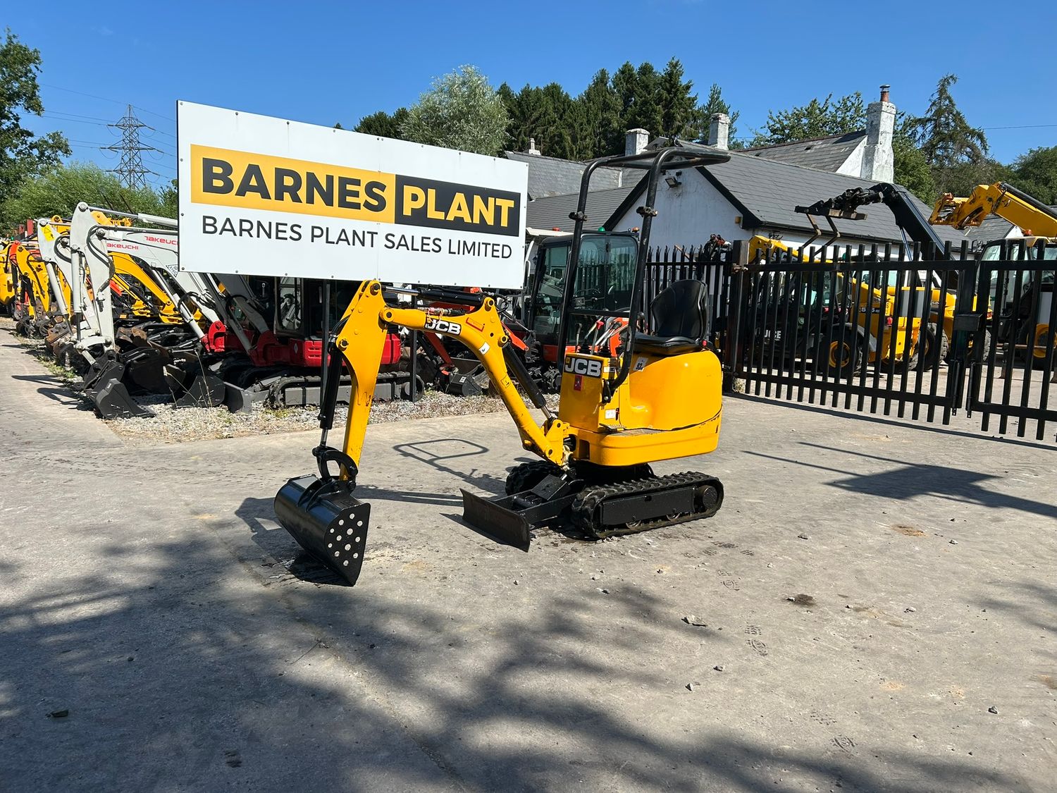 2022 JCB 8008 CTS
