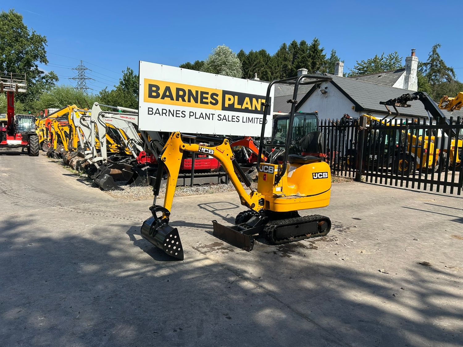 2022 JCB 8008 CTS