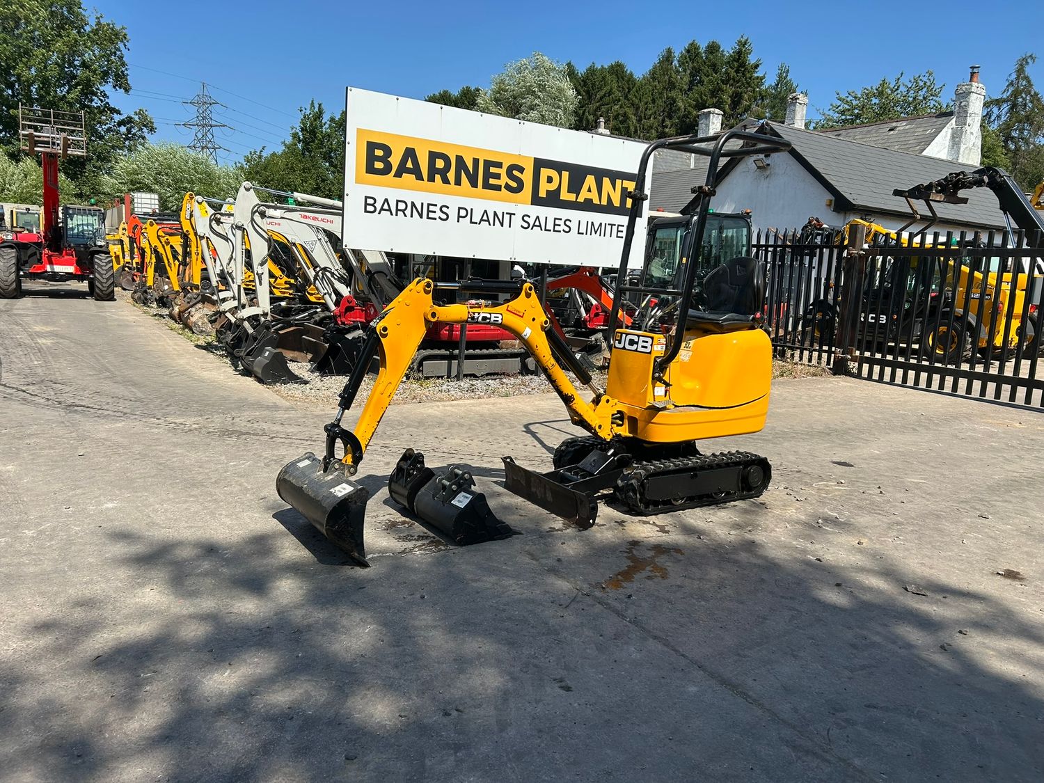 2022 JCB 8008 CTS