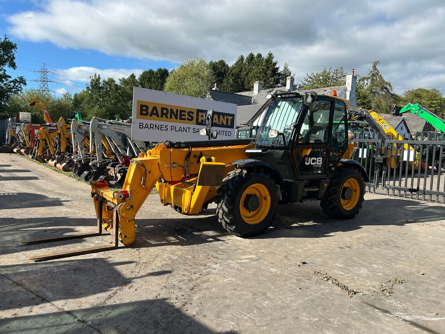 2021 JCB 540-140 Hi-Viz