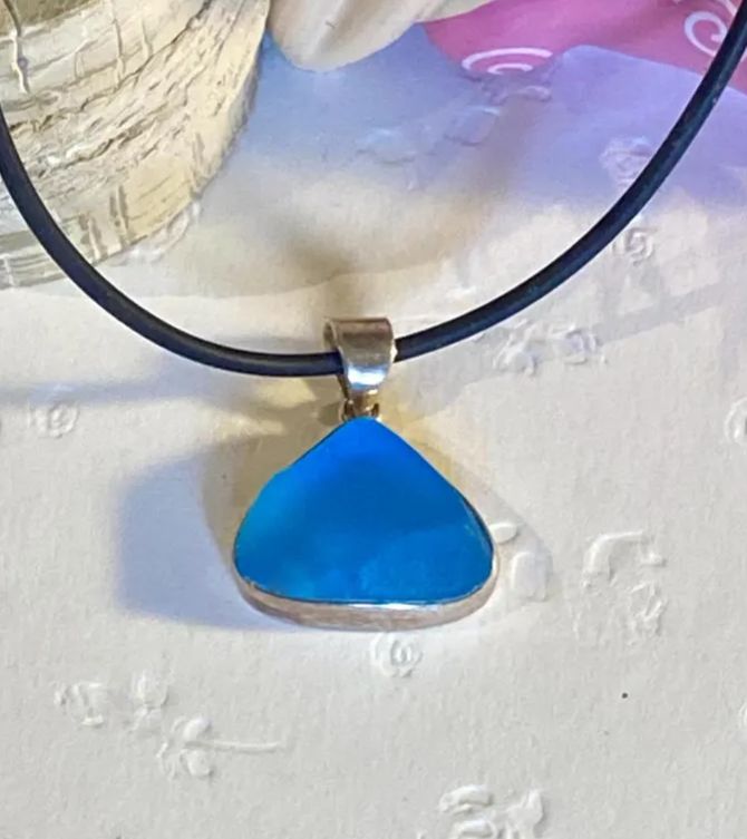 Collier in Sterlingsilber 925/- mit Anhänger in Sterlingsilber 925/- mit echtem Natur- Topas