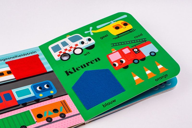 Kinderboek Mijn grote speelboek - Voertuigen