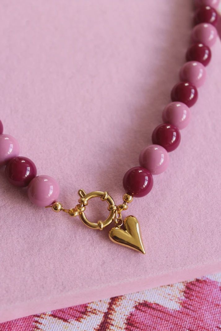 Kralenketting burgundy/velvet roze met gouden bedel, Gouden bedel: Hart