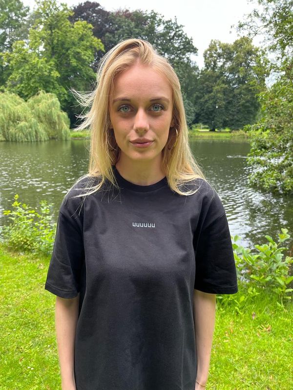 Klötje I T-shirt UUUUUUU zwart met licht blauwe letters