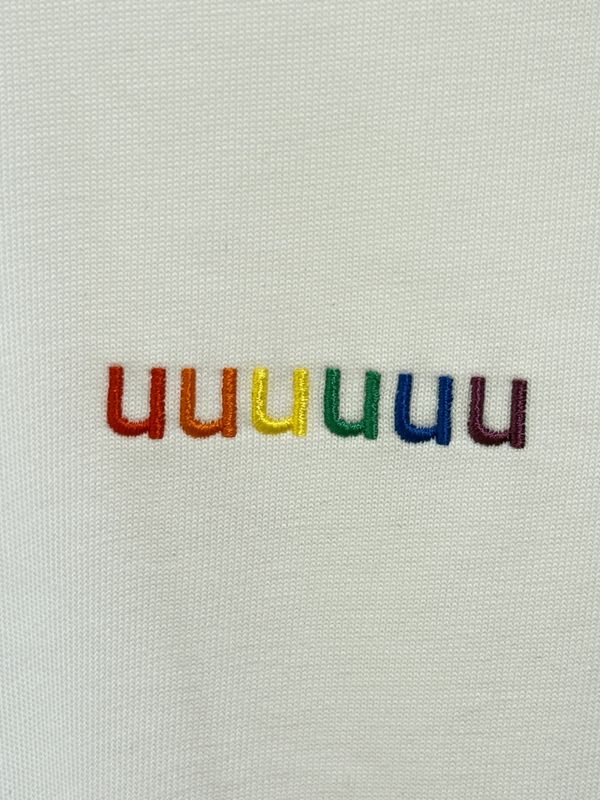 Klötje I T-shirt UUUUUU wit met regenboog letters