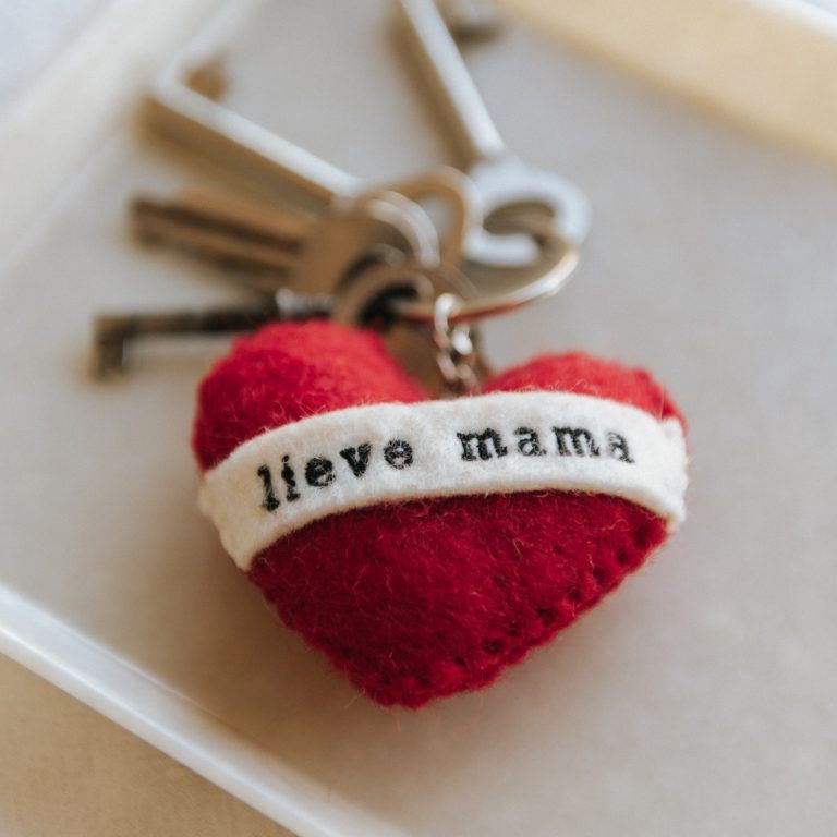 IKPAKJEIN I Sleutelhanger lieve mama rood hart