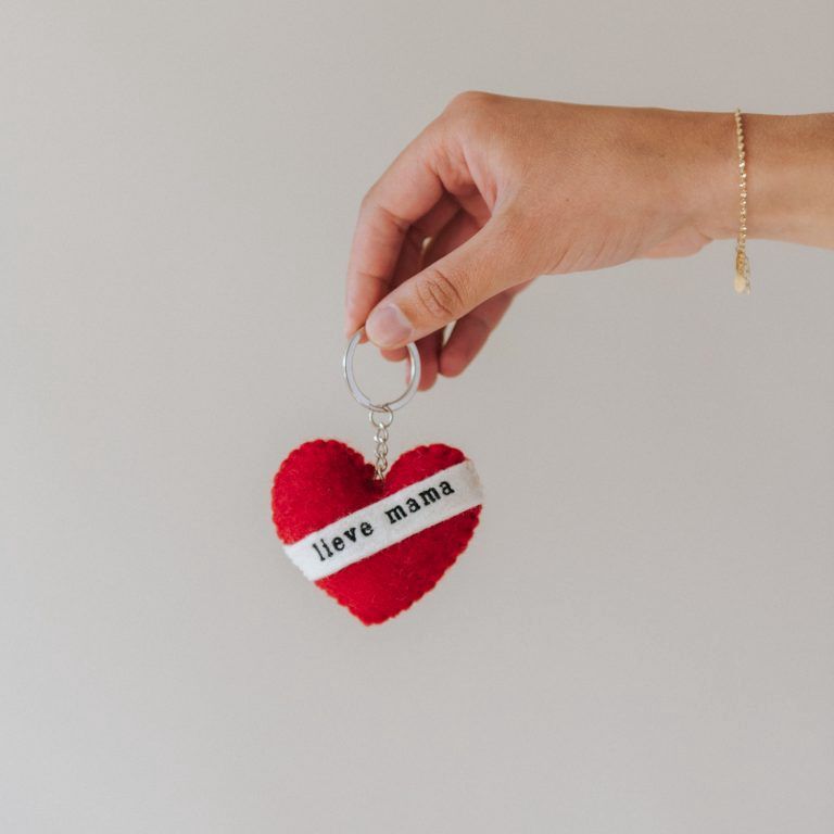 IKPAKJEIN I Sleutelhanger lieve mama rood hart