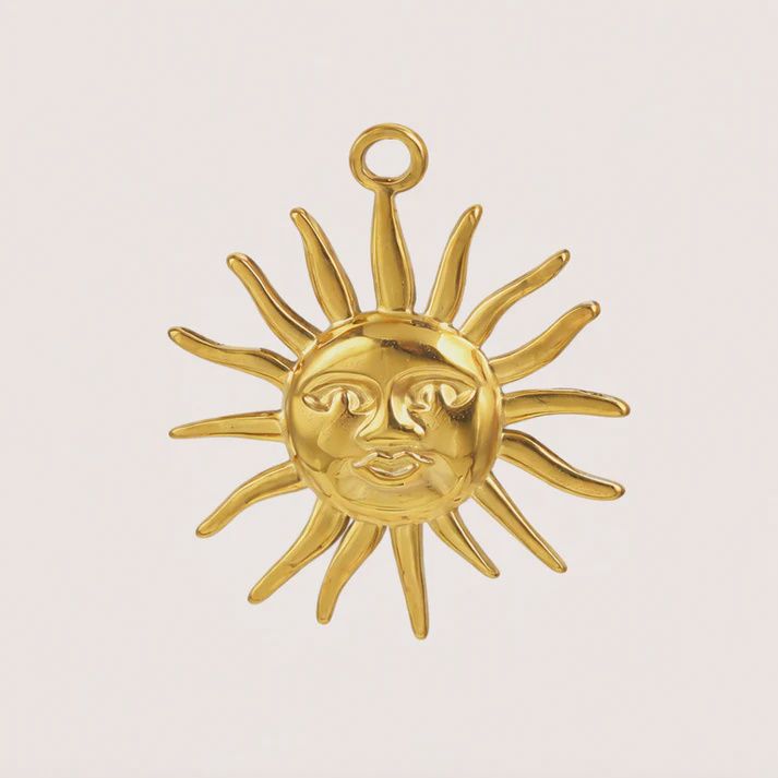 Kralenketting zeegroen, Gouden bedel: Zon