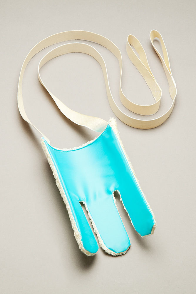 CQ TERRY TOWLING STOCKING AID FABRIC GUTTER TO ASSIST IN PULLING ON SOCKS