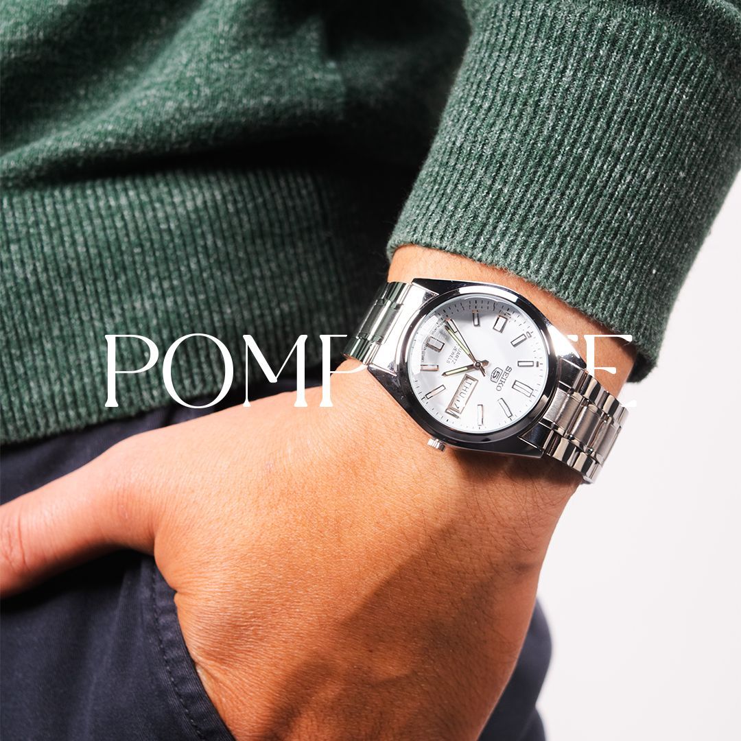 Seiko 5 fondo blanco
