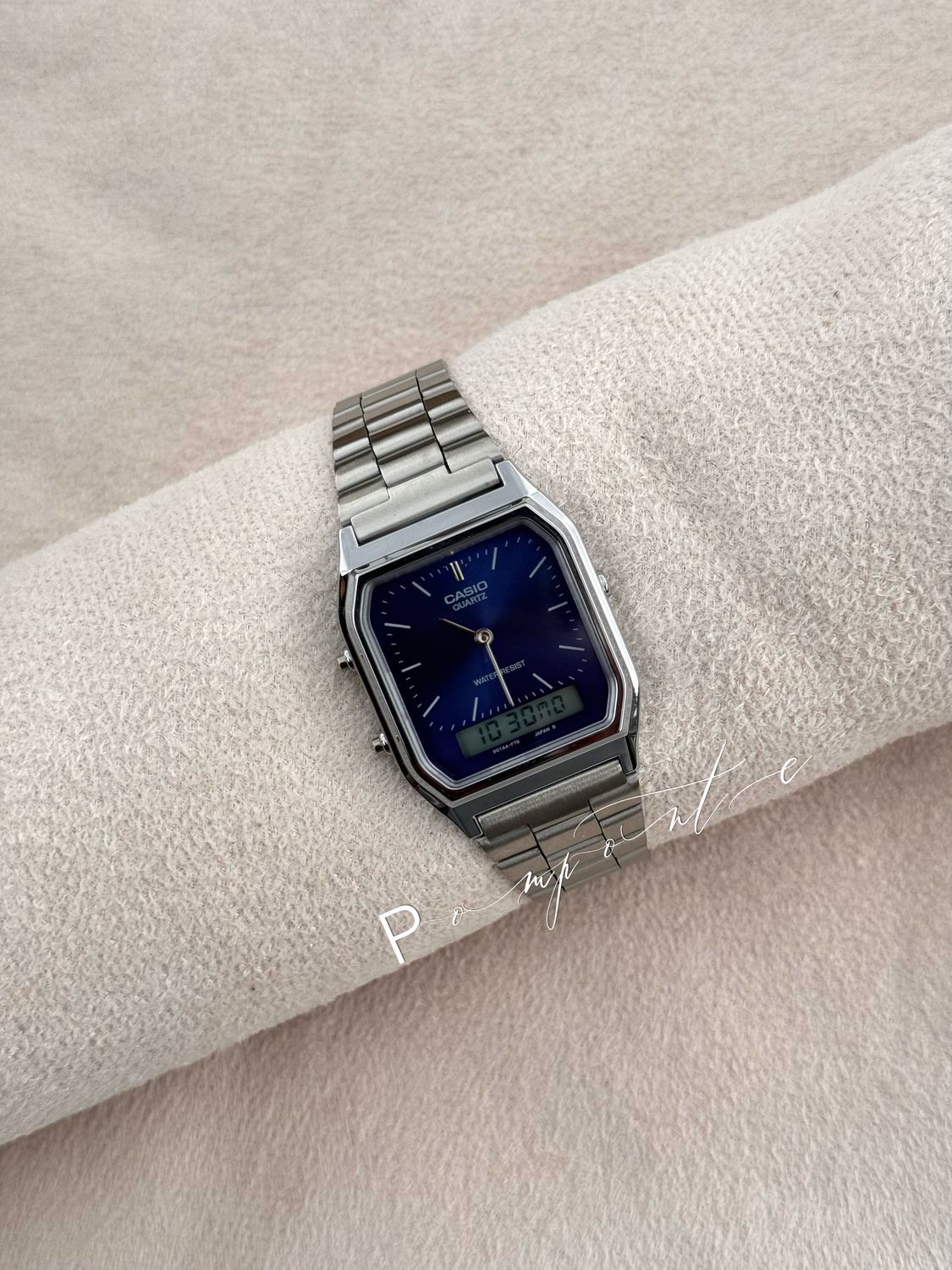 Casio old money plata fondo azul