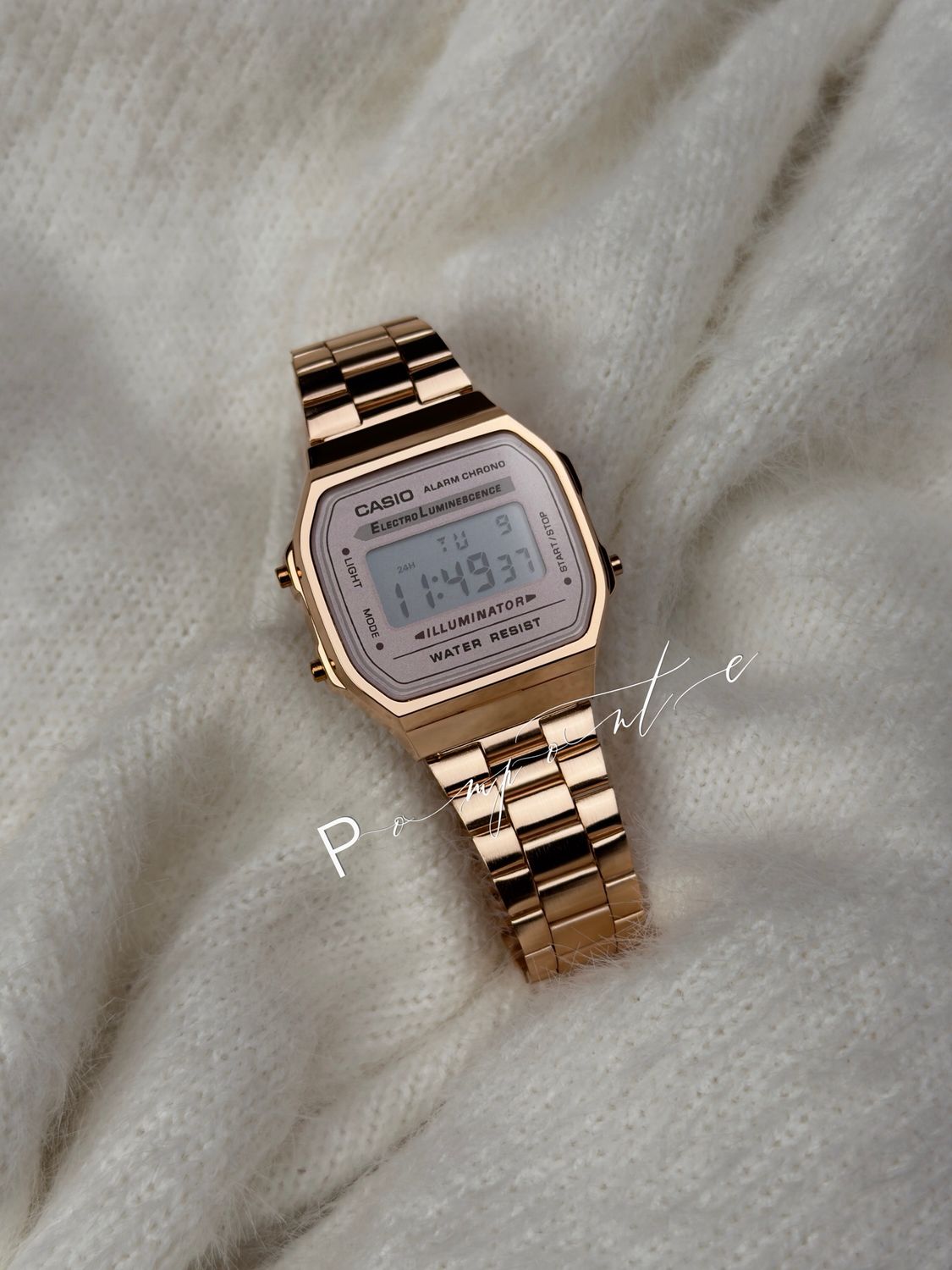 Casio retro rose gold