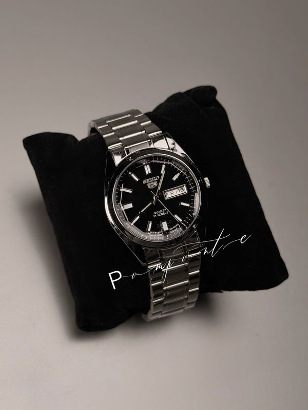 Seiko 5 fondo negro
