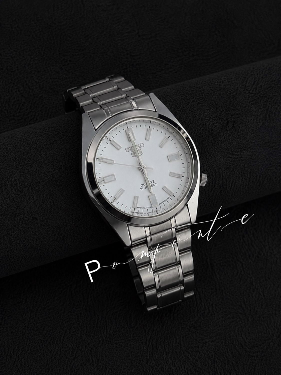 Seiko 5 fondo blanco