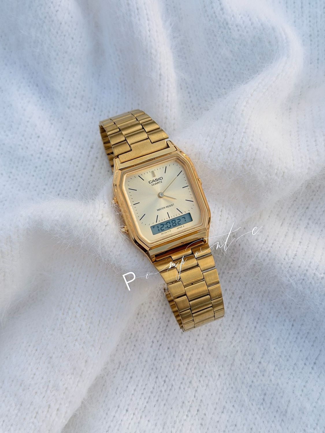 Casio old money dorado fondo dorado