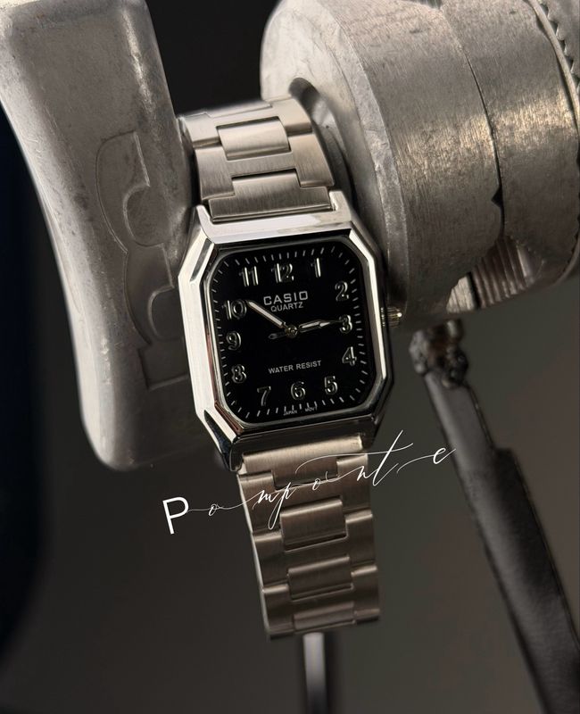 Casio classic plata fondo negro