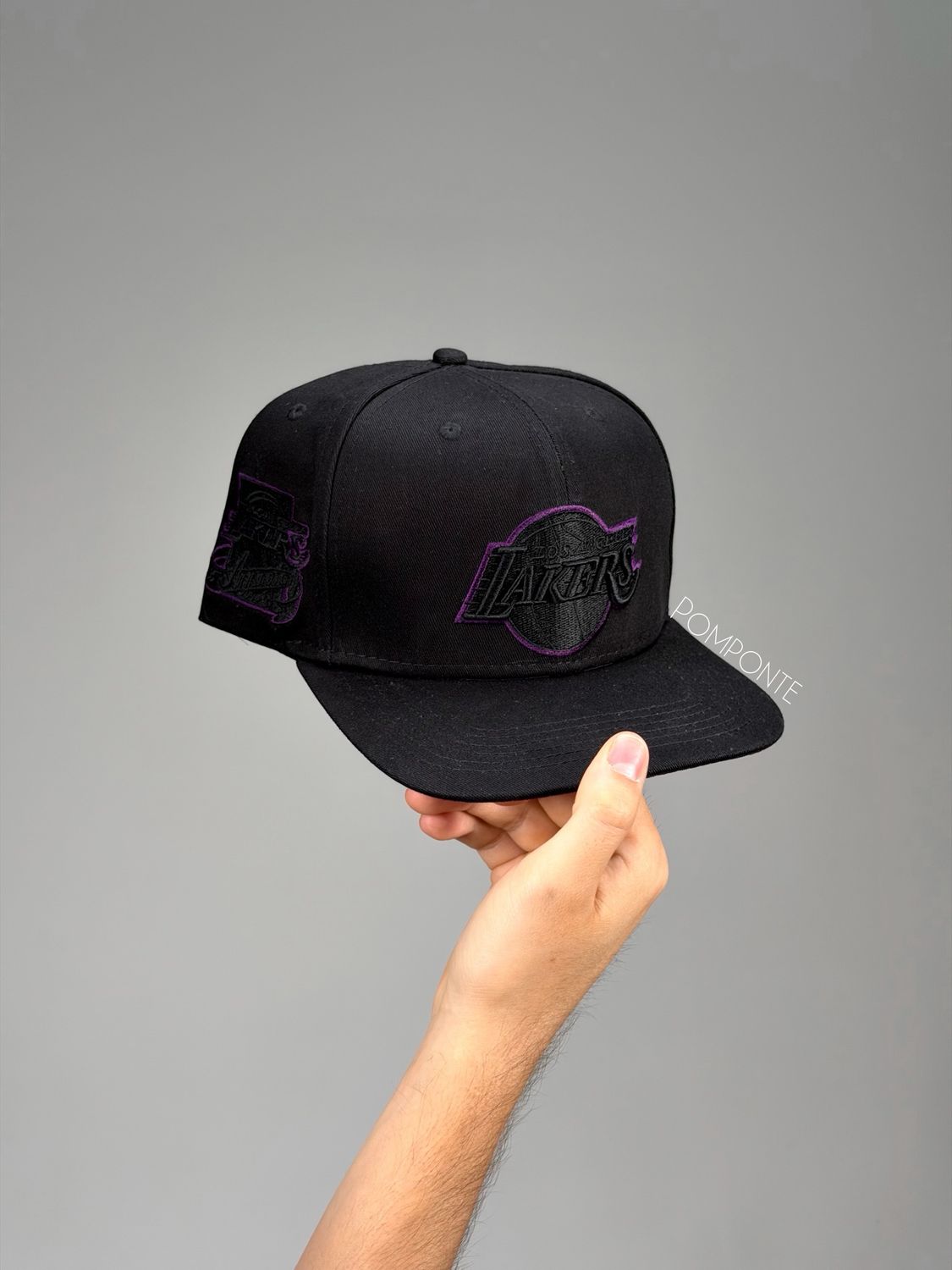 Gorra plana Lakers Mitchell &amp; Ness