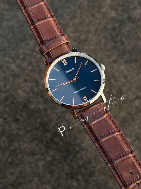 Casio MTPV005 azul marino 