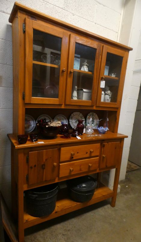 Pine Buffet
