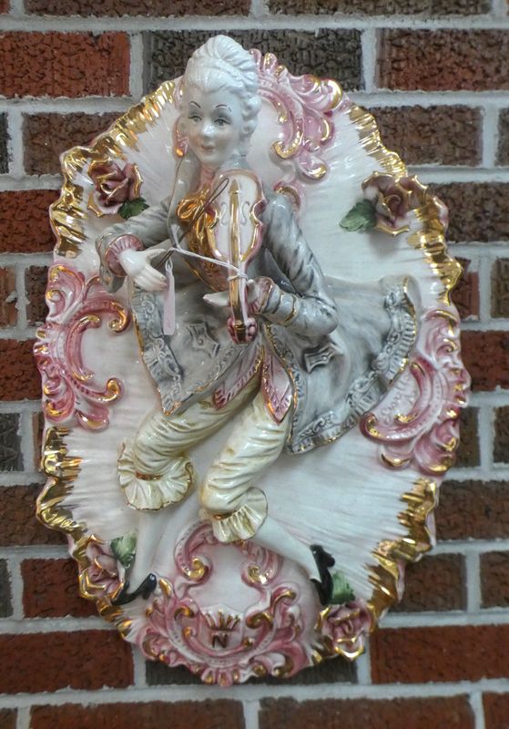 Capo Di Monte Figured Wall Plaques pair