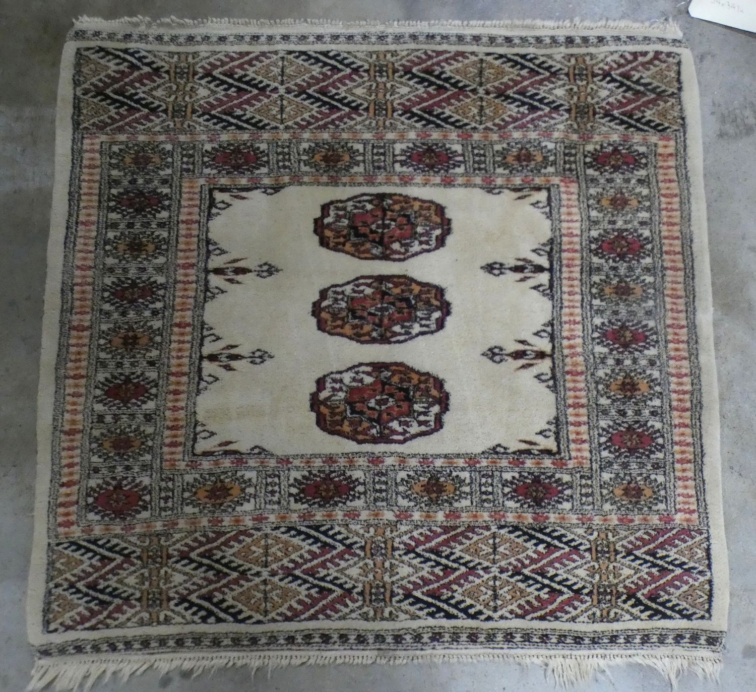 Pakistani Bokhara 3ft 1in x 3ft 3in   dvaj4