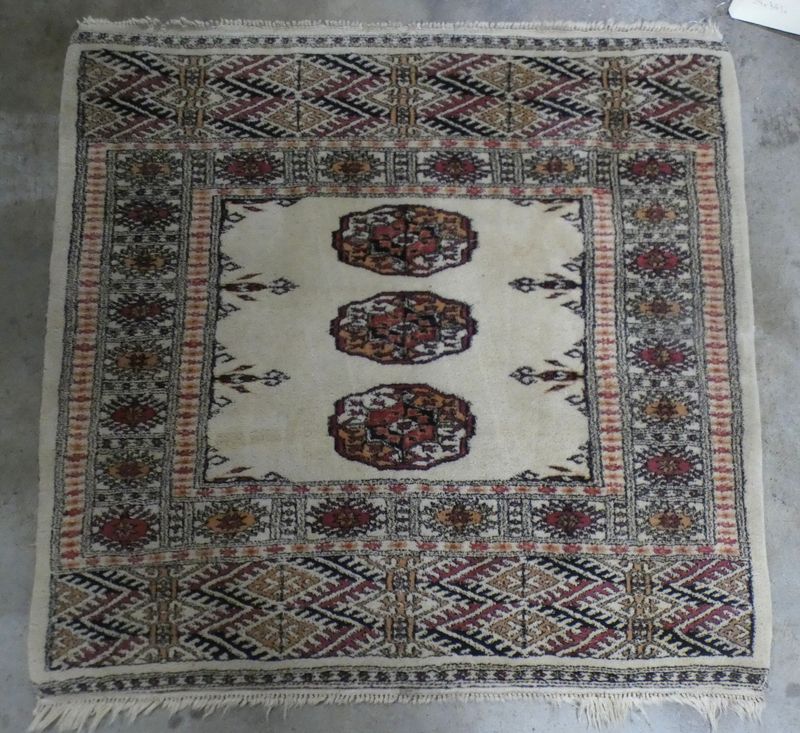 Pakistani Bokhara 3ft 1in x 3ft 3in   dvaj4