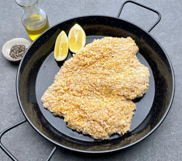 Kay's Own Fresh Crumbed Chicken Schnitzel per kg