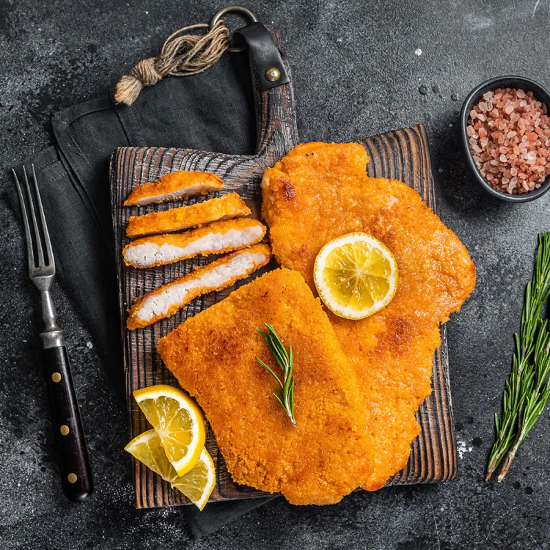 Kay's Own Fresh Crumbed Chicken Schnitzel per kg